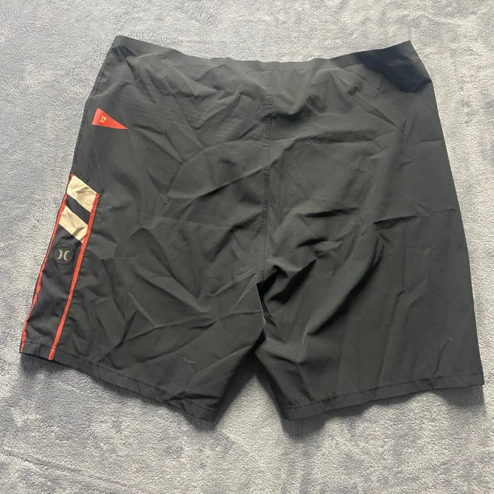Hurley Phantom Board Shorts Mens 34 Black Striped Performance Swim Trunks Zipper